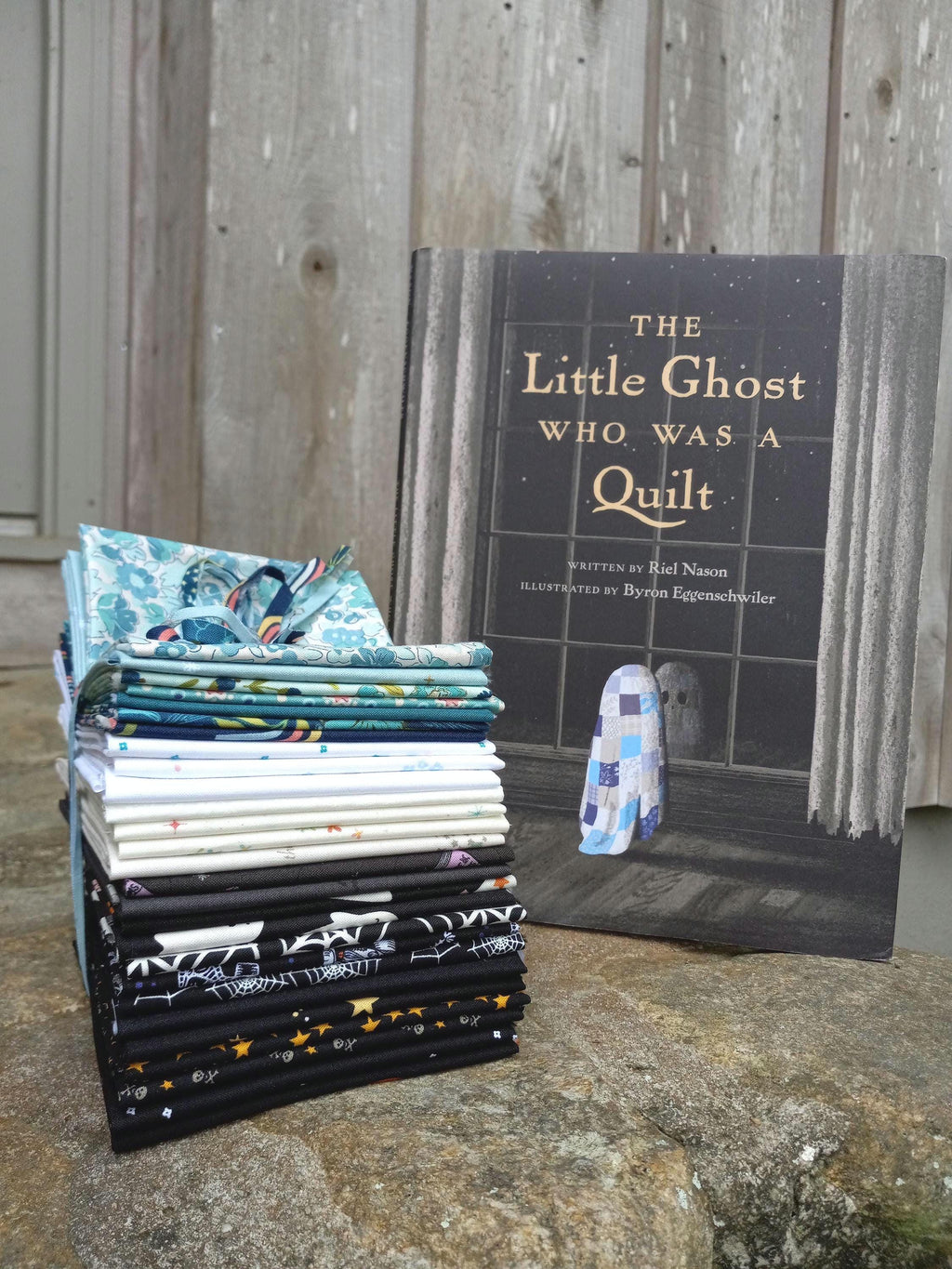 Quilt Kit for Ghost Party Quilt by Woolly Petals - Inspired by "The Little Ghost Who Was A Quilt"; 13 Spooky FQs, 7 LV, 7 Blue FEs, Binding + Paper Pattern