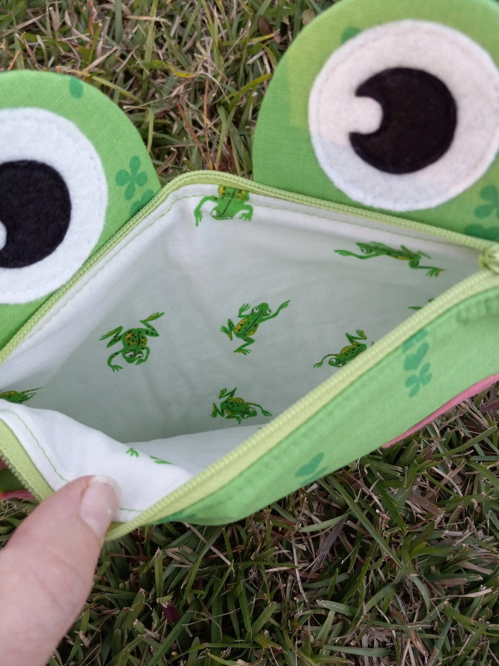 Handmade Frog Zipper Pouch; Froggy Zippy Critter Pouch