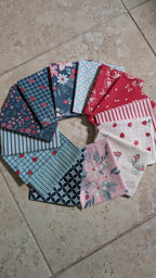 14 Piece Berry Market Fat Quarter Fabric Bundle