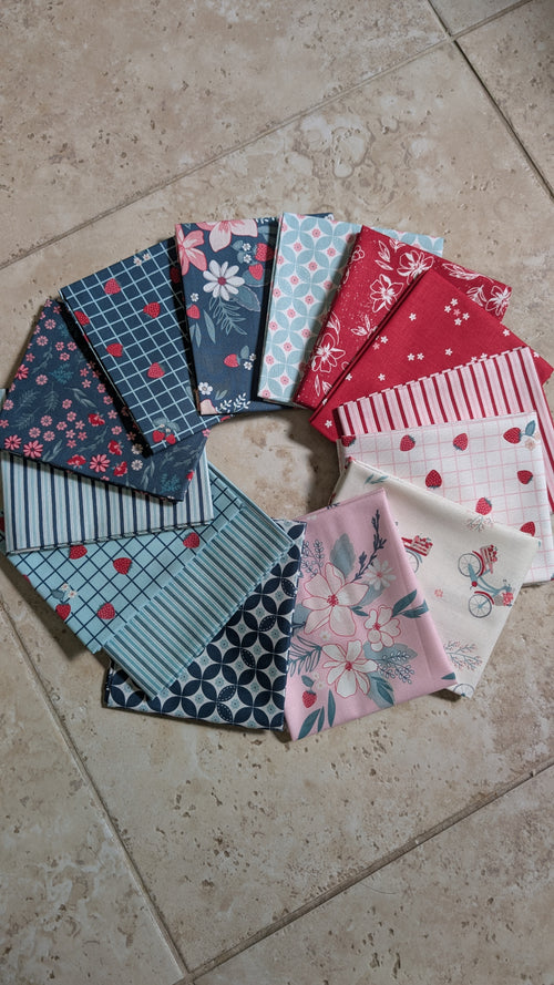 14 Piece Berry Market Fat Quarter Fabric Bundle