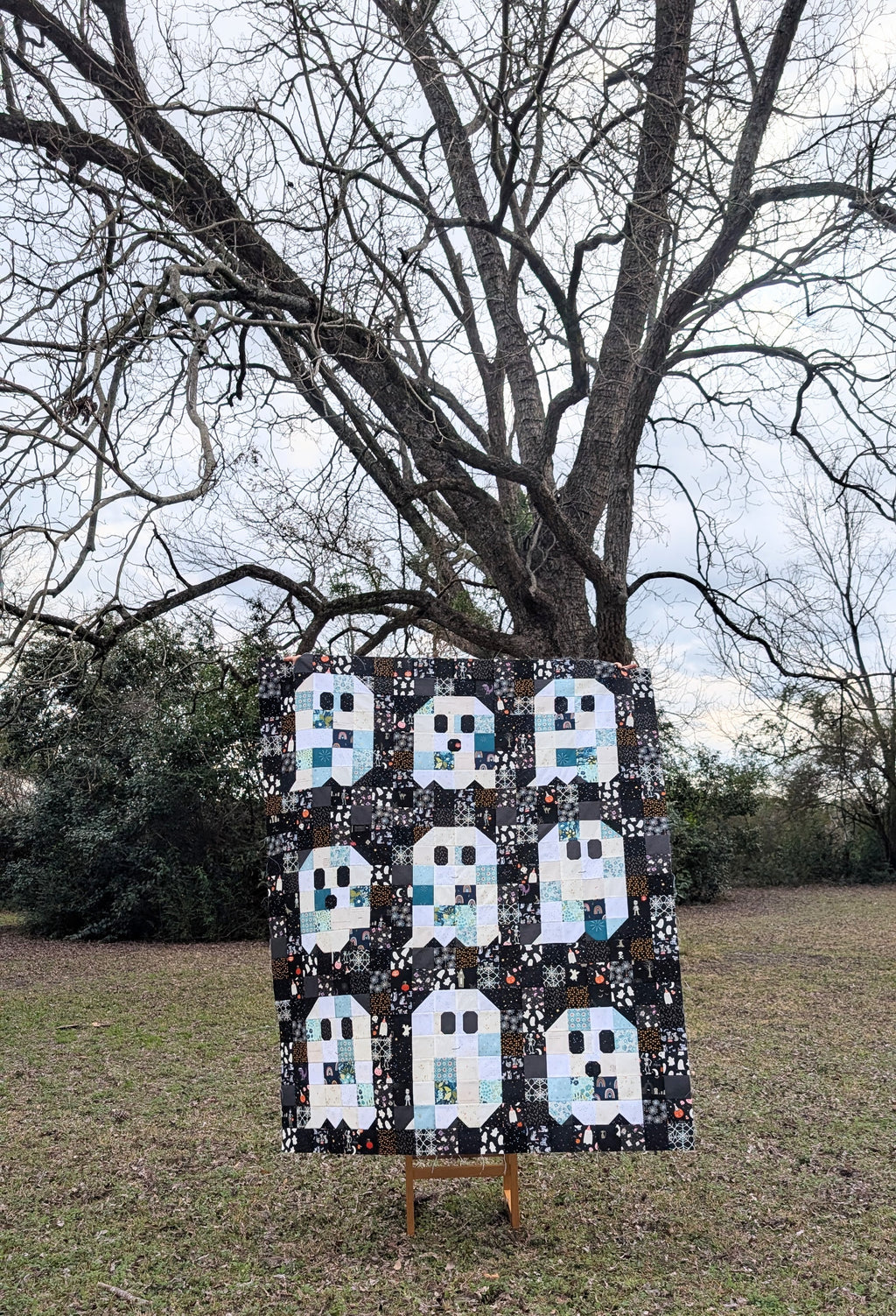 Quilt Kit for Ghost Party Quilt by Woolly Petals - Inspired by "The Little Ghost Who Was A Quilt"; 13 Spooky FQs, 7 LV, 7 Blue FEs, Binding + Paper Pattern