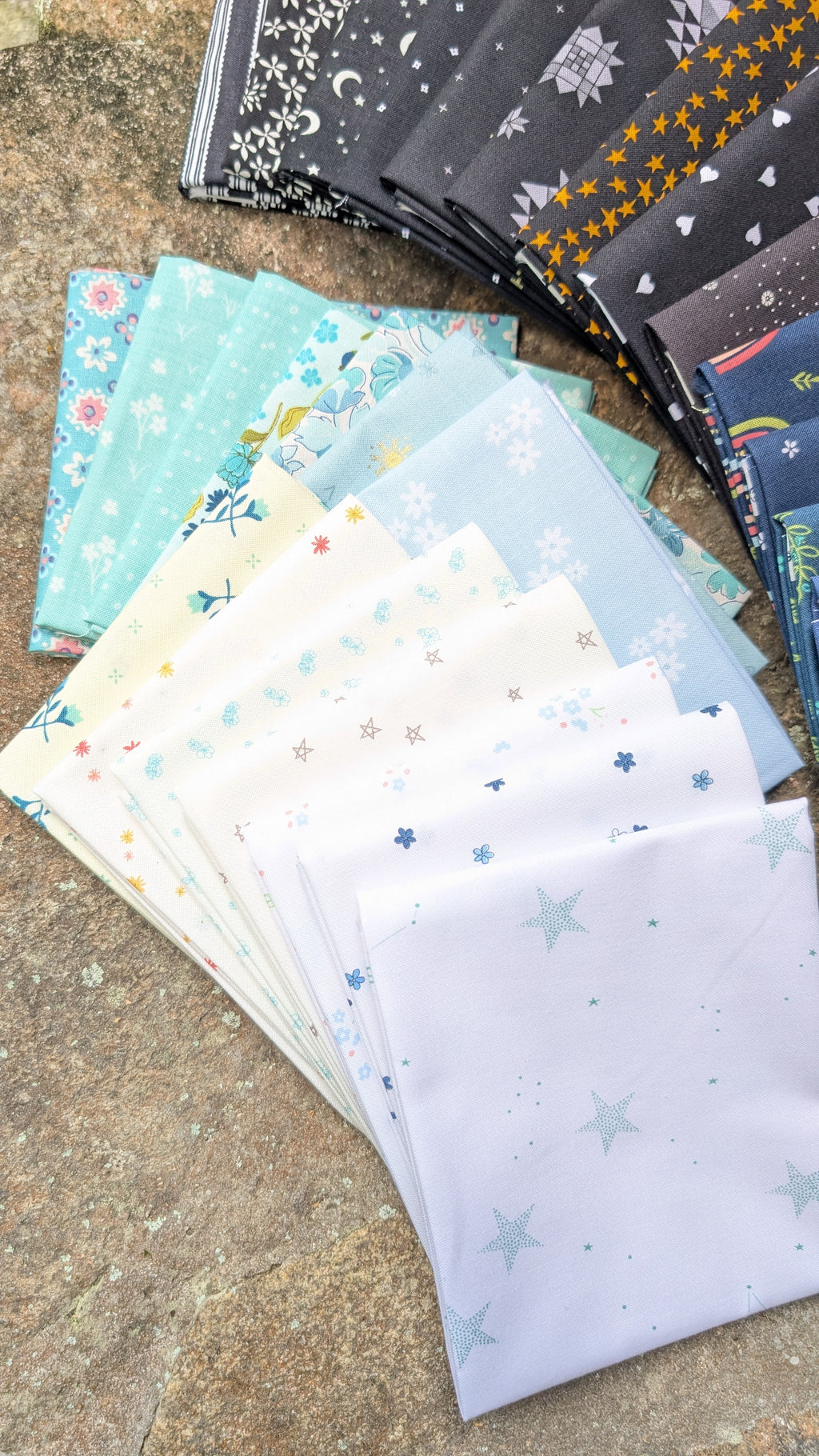 Quilt Kit for Ghost Party Quilt by Woolly Petals - "Little Ghost Who Was A Quilt"; 13 NON-Spooky FQs, 7 LV, 7 Blue FE, Binding + Paper Pattern