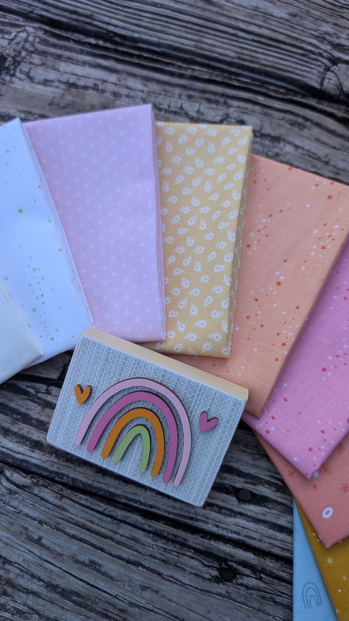 Soft Sunrise Fat Quarter Bundle; 10 Pieces